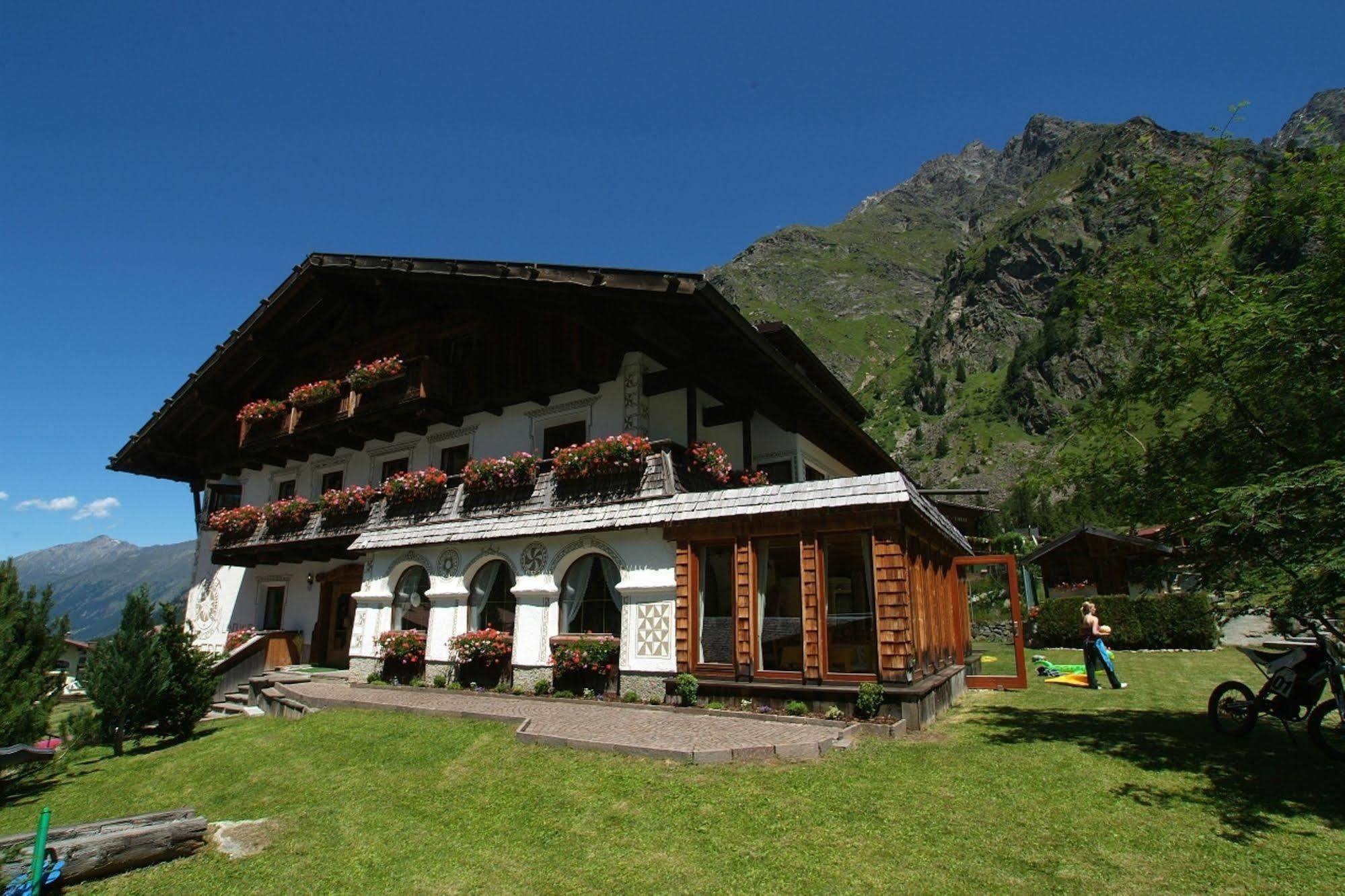 Landhaus Edelweiss Sankt Leonhard im Pitztal Exteriör bild