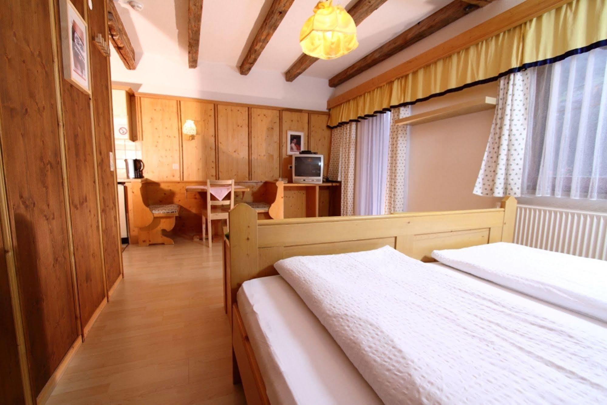 Landhaus Edelweiss Sankt Leonhard im Pitztal Exteriör bild