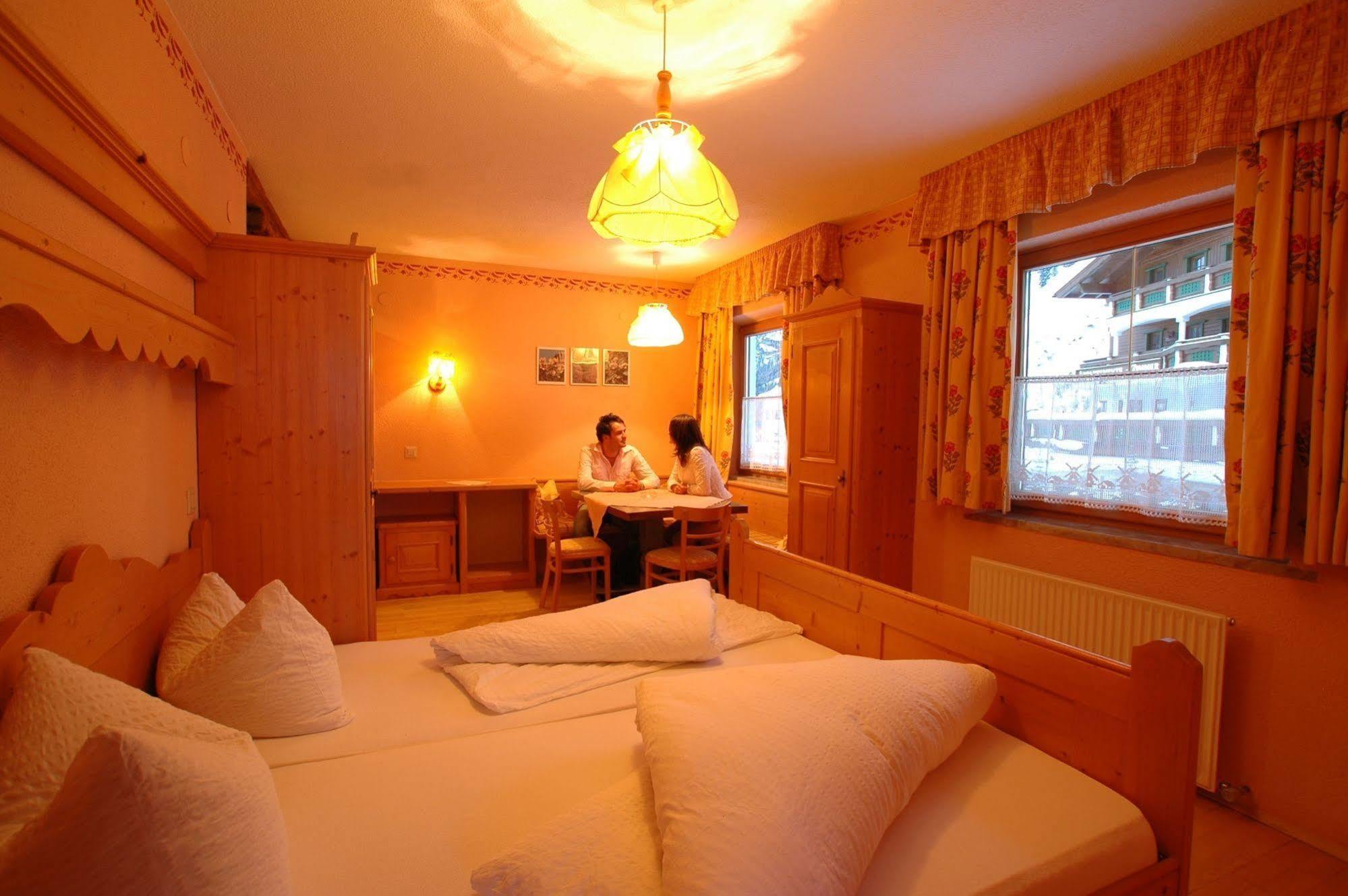 Landhaus Edelweiss Sankt Leonhard im Pitztal Exteriör bild