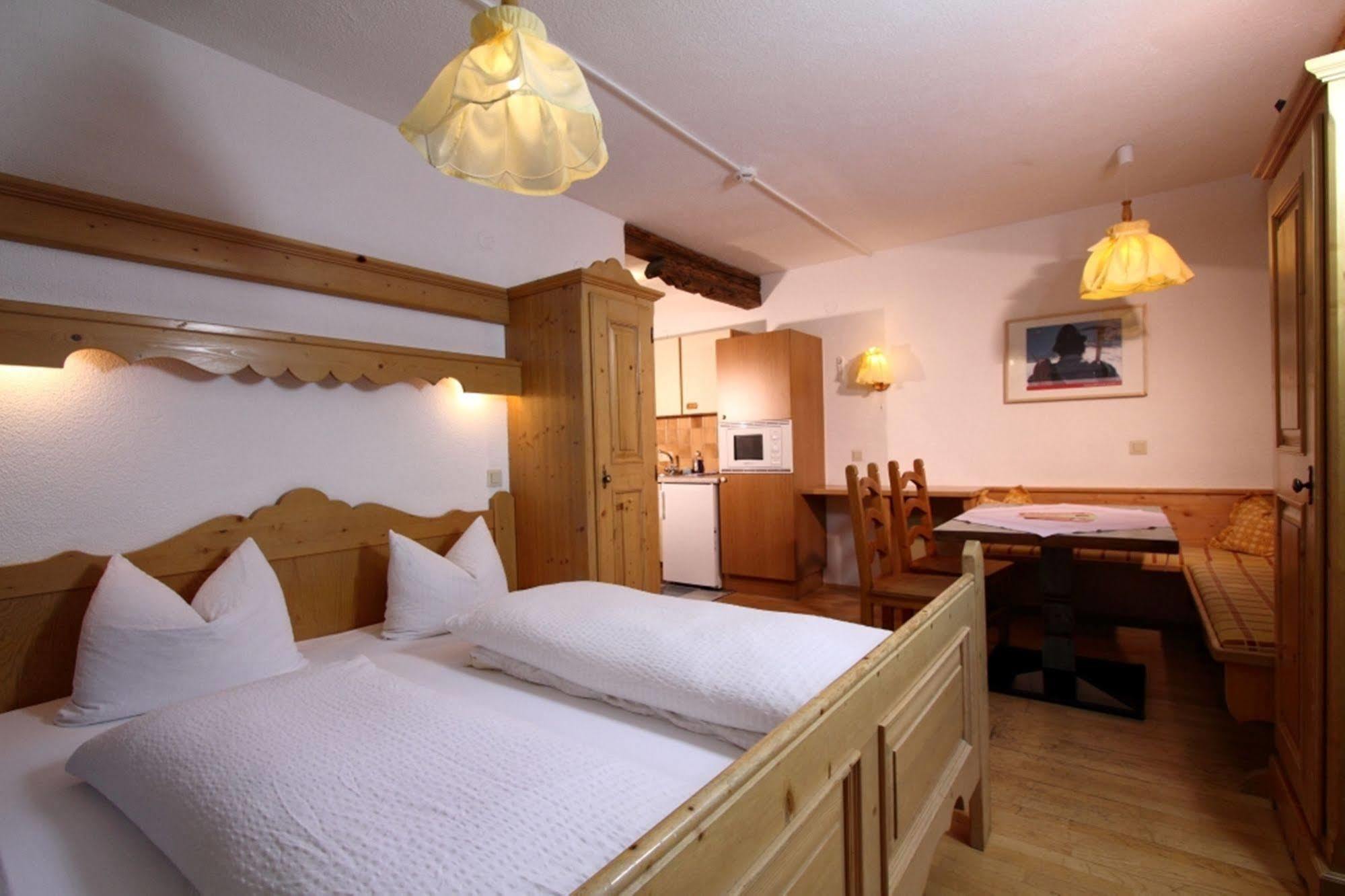 Landhaus Edelweiss Sankt Leonhard im Pitztal Exteriör bild